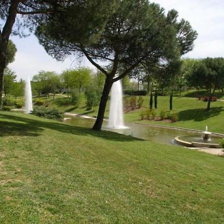 Apartamento Urgel Madrid Bagian luar foto