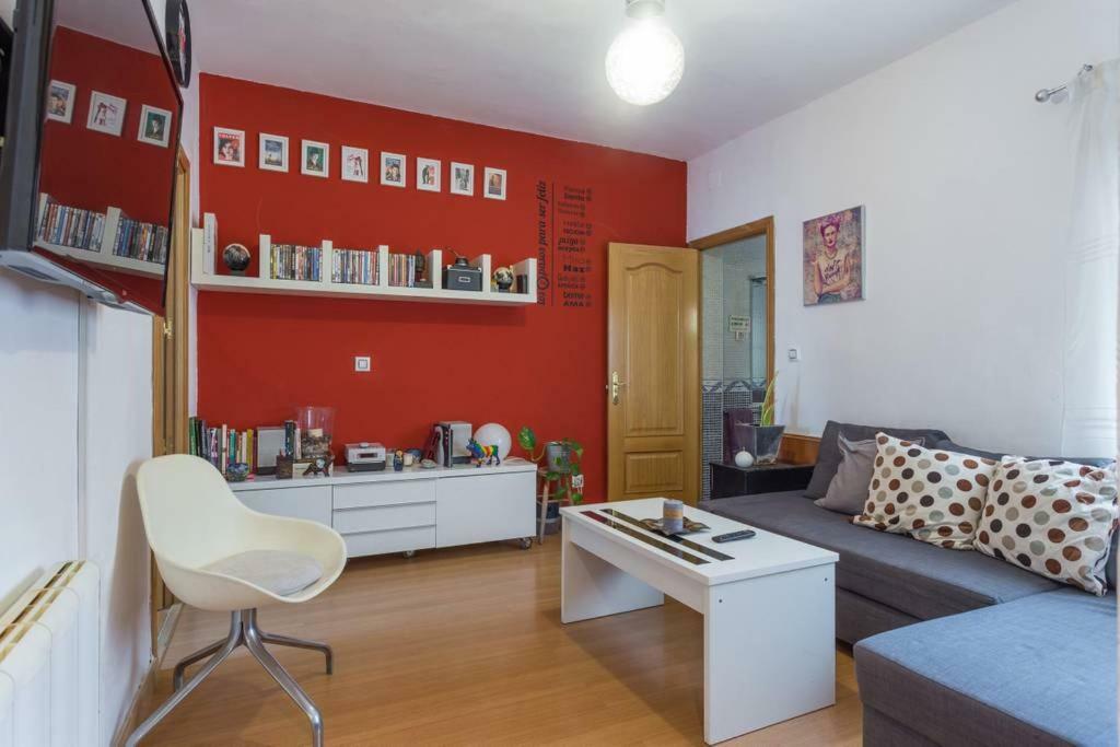 Apartamento Urgel Madrid Bagian luar foto