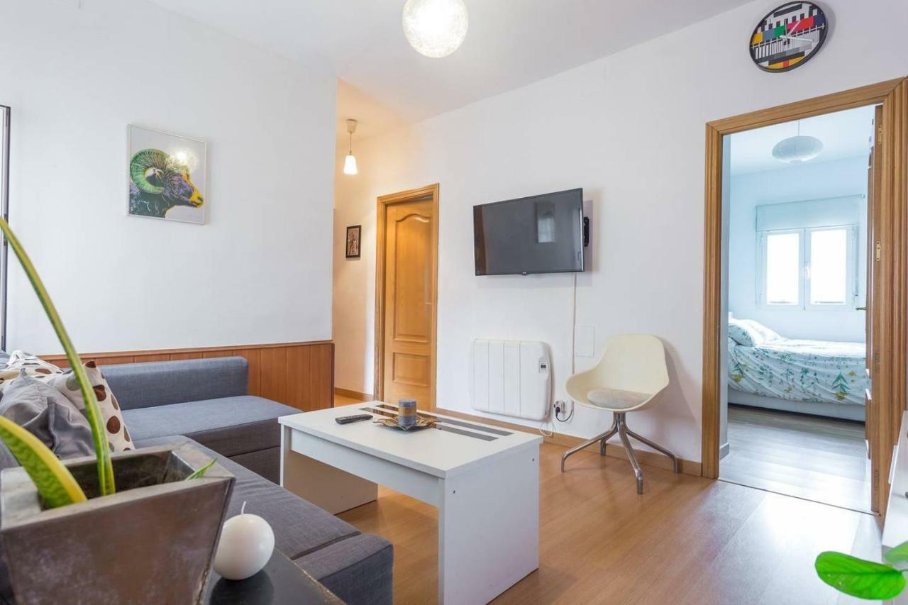 Apartamento Urgel Madrid Bagian luar foto