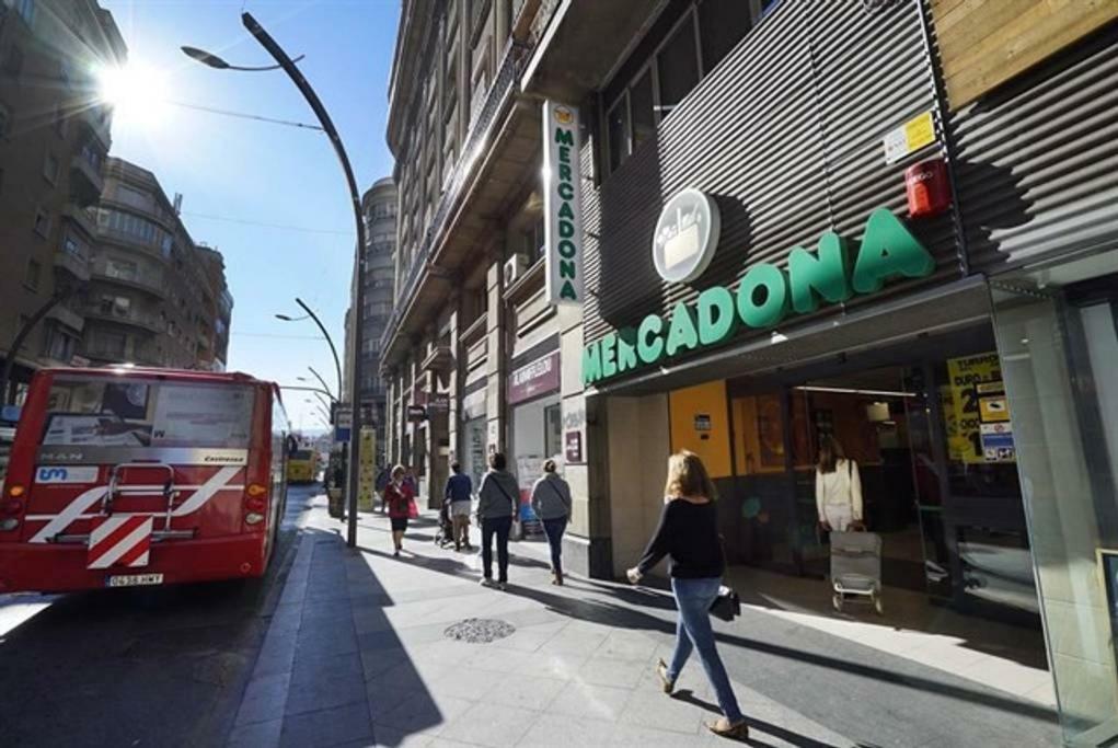 Apartamento Urgel Madrid Bagian luar foto