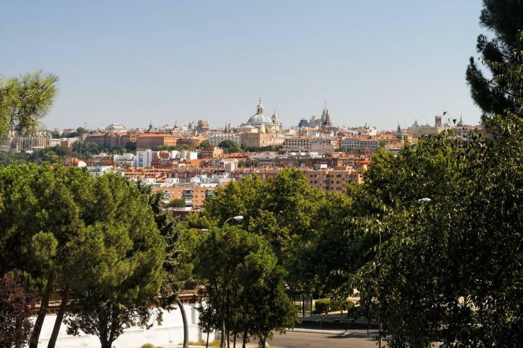 Apartamento Urgel Madrid Bagian luar foto